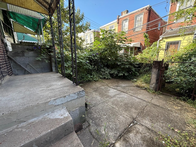 Building Photo - 1420 N Conestoga St