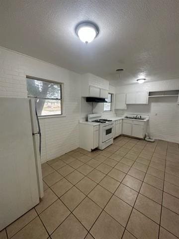 Building Photo - 5131 Encino Rd