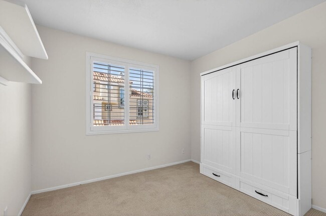 Building Photo - Bright & Updated 2 Bedroom Home with Flexible Primary Retreat and Amazing Community Amenities!