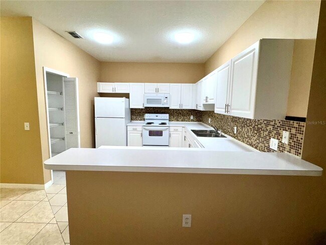 Building Photo - 3107 Sun Lake Ct
