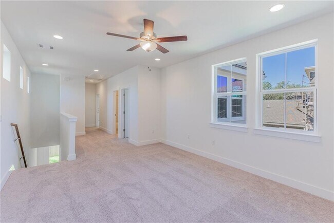 Building Photo - 1617 Woodwind Ln