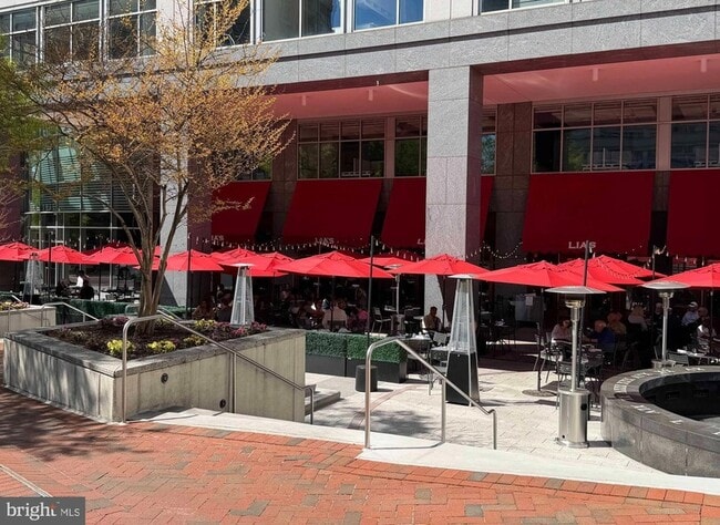 Building Photo - 5500 Friendship Blvd