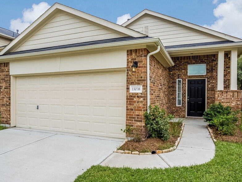 Primary Photo - 13038 Rose Landing Dr