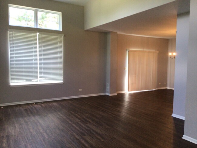 Building Photo - 762 Dillon Ct