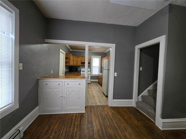 Building Photo - 506 W Brooks St