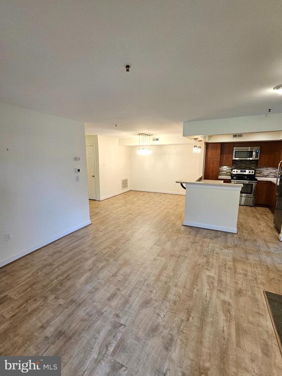 Building Photo - 904 Martell Ct
