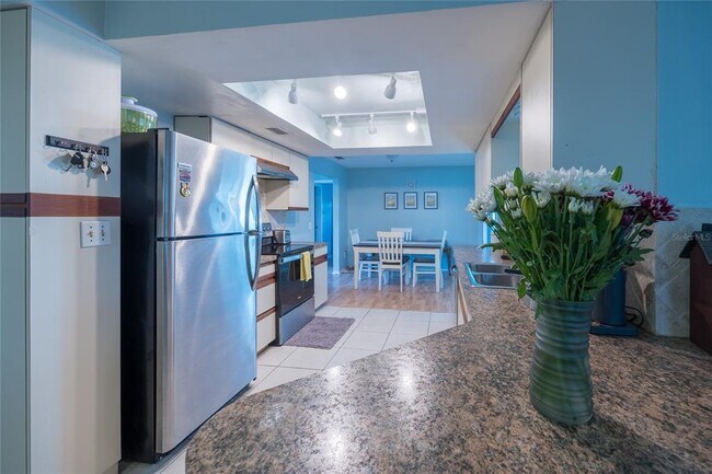 Building Photo - 795 San Salvador Dr