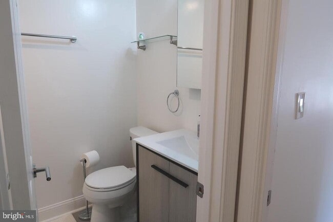 Building Photo - 9530 Ashbourn Dr