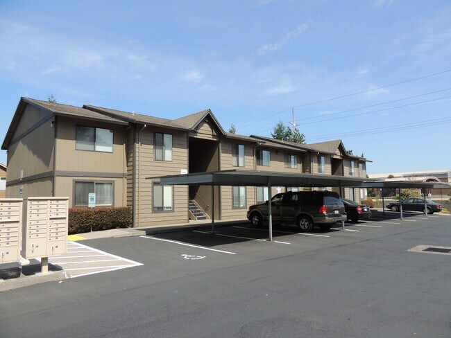 Building Photo - Evergreen Apartments