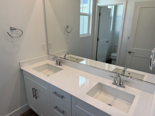 Building Photo - 2928 Liscum St