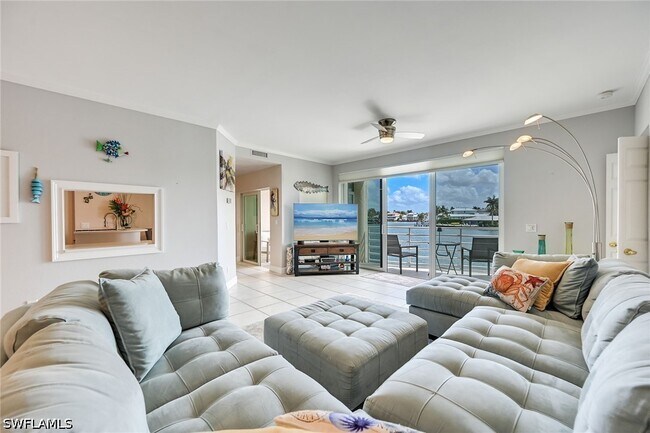 Building Photo - 4530 Gulf Shore Blvd N