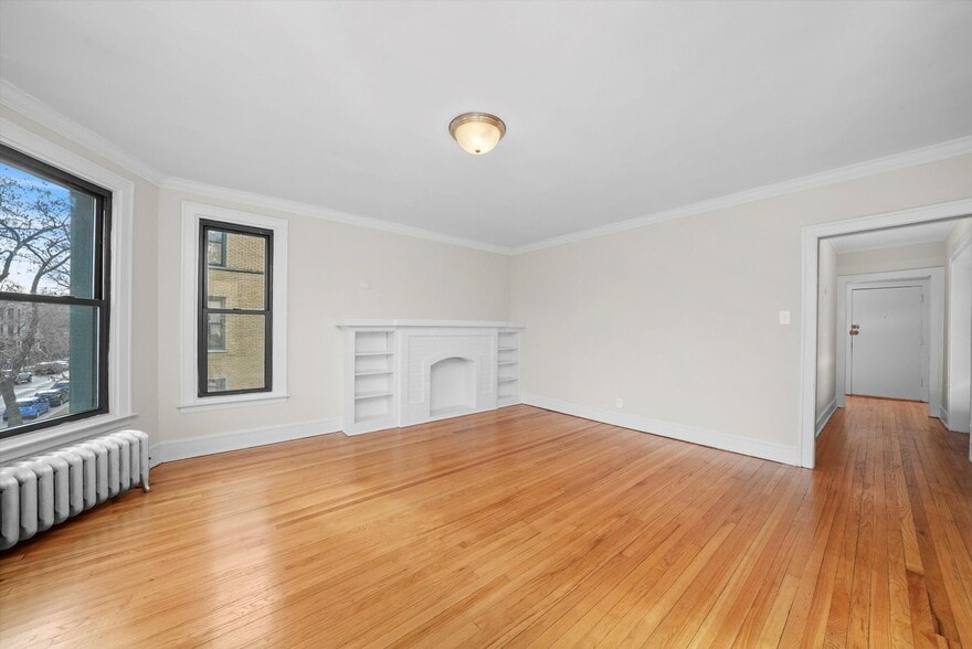 Building Photo - 2322 N Spaulding Ave