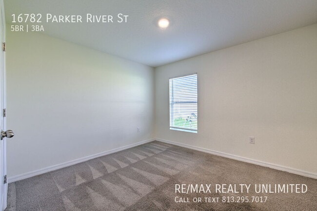 Building Photo - 16782 Parker River St