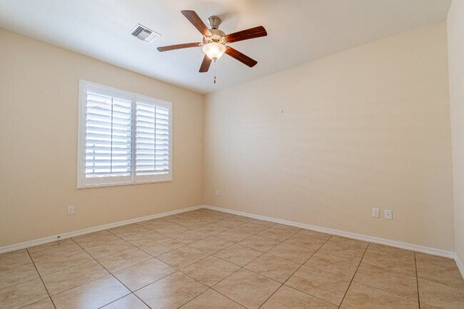 Building Photo - LAS BARRANCAS POOL HOME WITH SOLAR