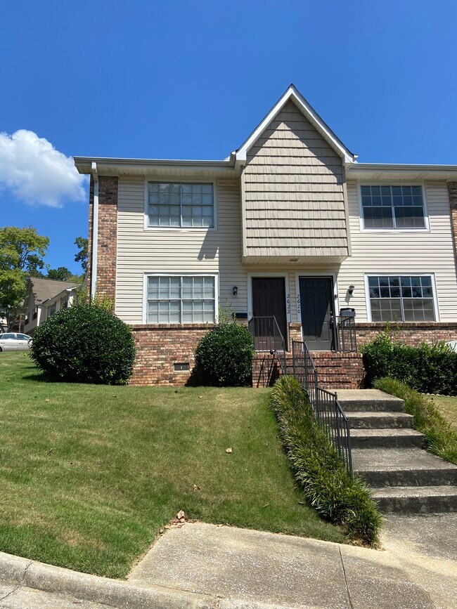 Building Photo - 2622 Southbury Cir