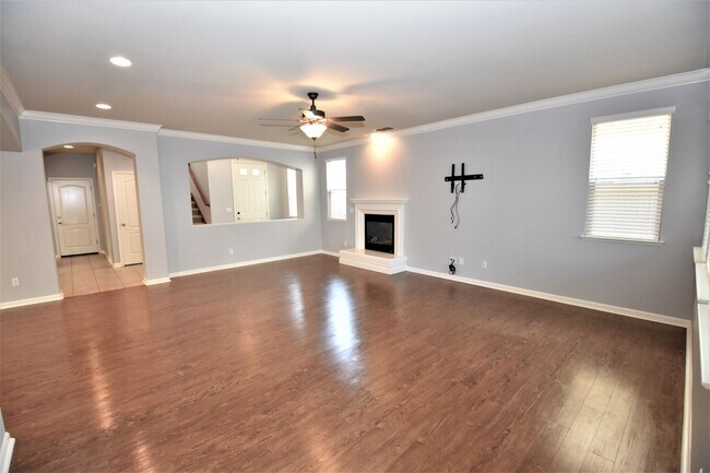 Building Photo - 3303 Southerland Rd