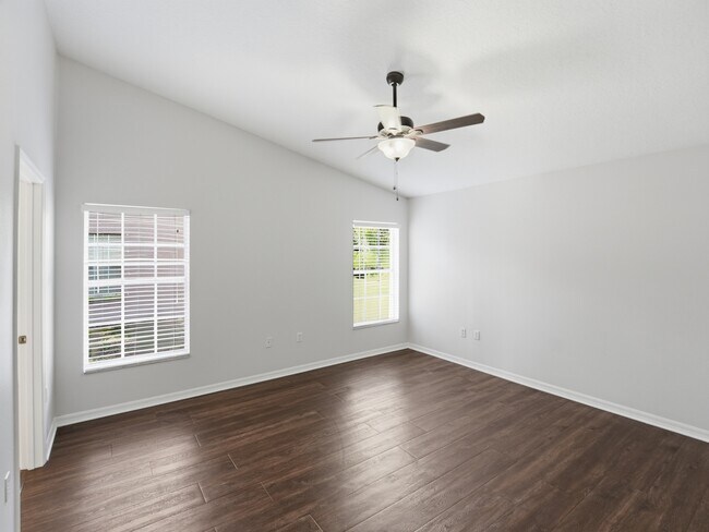 Building Photo - 2368 Sweetwater Blvd