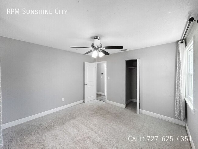 Building Photo - 5408 5th Ave N