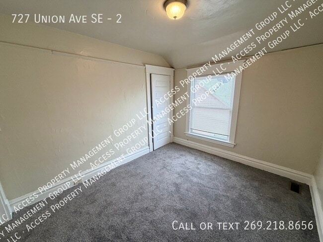 Building Photo - 727 Union Ave SE