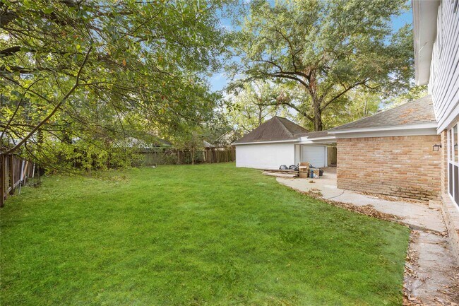 Building Photo - 3823 Fernglade Dr