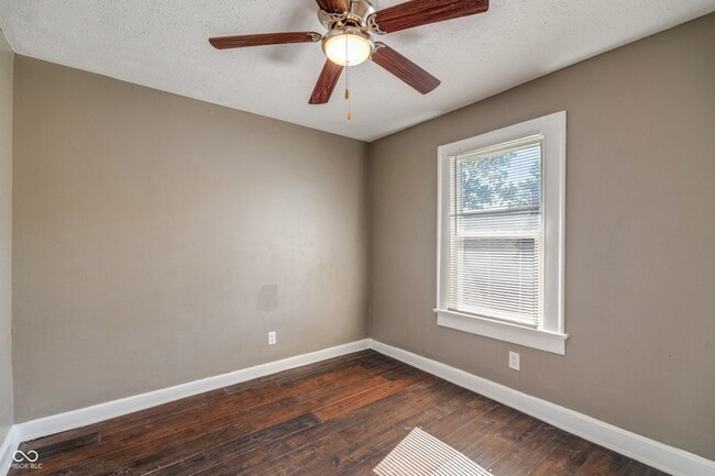 Building Photo - 717 N Grant Ave