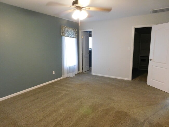 Building Photo - 103 Boatswain Dr