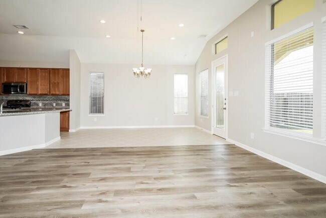 Building Photo - 16438 Williamstown Dr