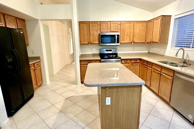 Building Photo - 4256 E Chaparosa Way