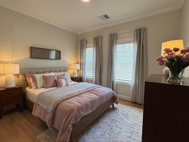 Building Photo - 74 Rockingham Rd