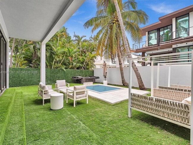 Building Photo - 3010 Alton Rd