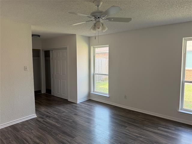 Building Photo - 206 E Ridgegate Dr