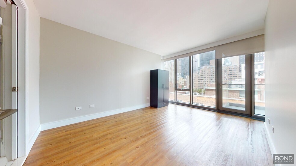 Building Photo - 237 E 34th St