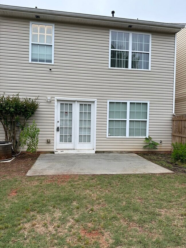 Building Photo - 105 Crestfield Cir