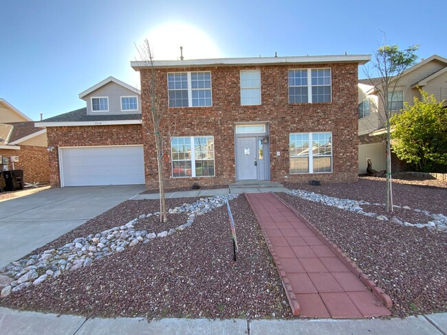 Primary Photo - 4 Bedroom Home Available Near Unser Blvd N...