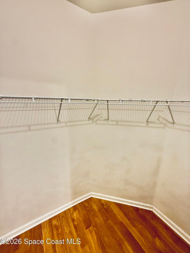 Building Photo - 402 Breckenridge Cir SE