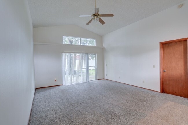 Building Photo - 10038 Little Teak St