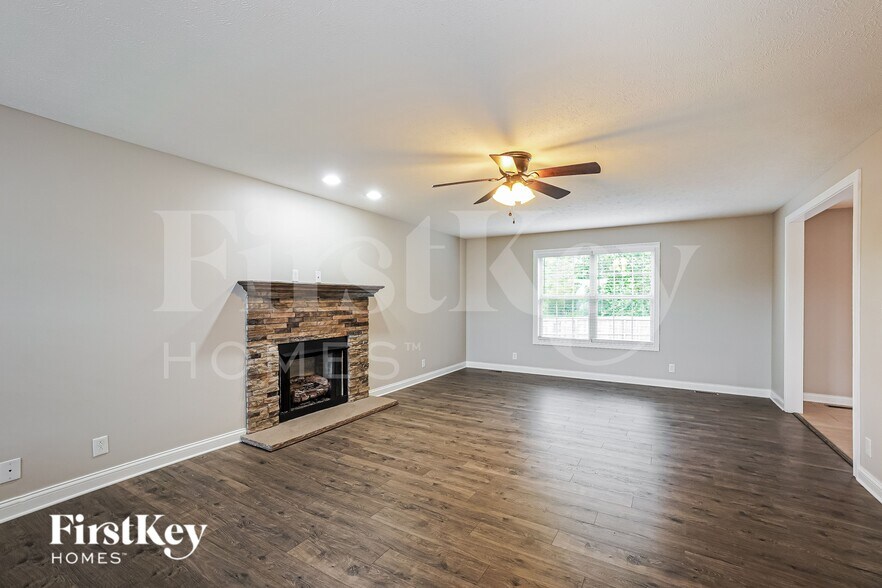 Building Photo - 116 Woodtrace Ct