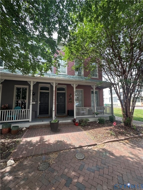 Building Photo - 522.5 N 1st St