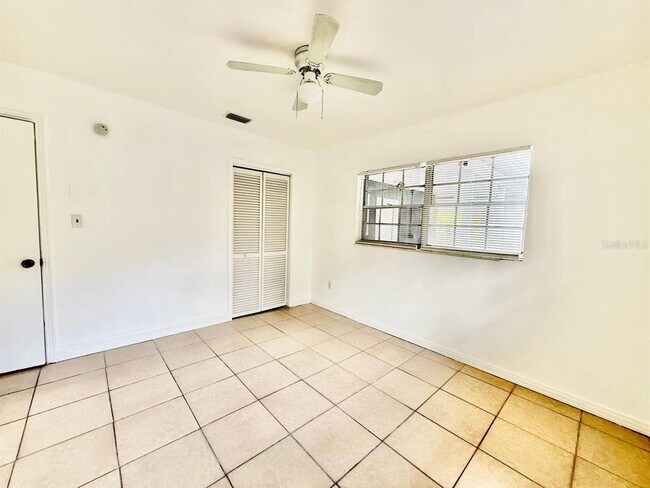 Building Photo - 1302 E New Orleans Ave