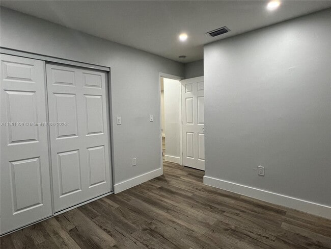 Building Photo - 3815 SW 89th Ave