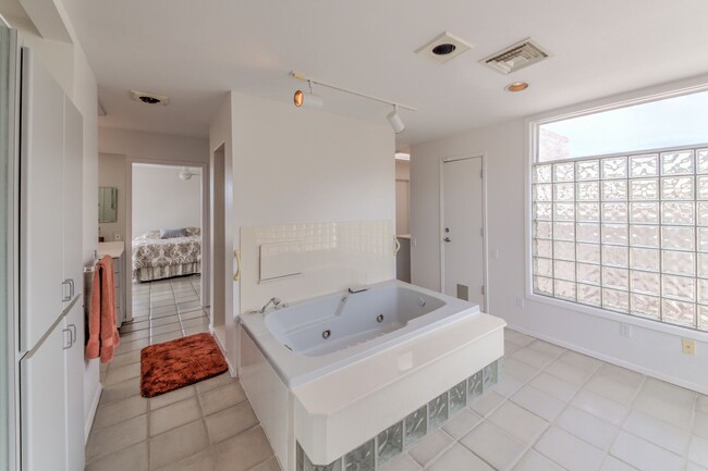 Building Photo - SANDIA HEIGHTS EXECUTIVE RENTAL 2+Story 3B...