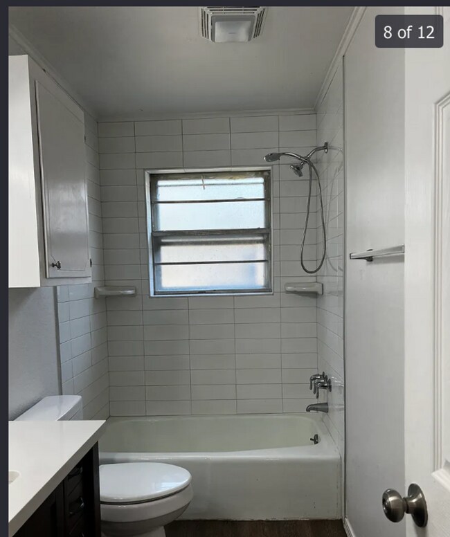 Building Photo - 108 W Waco Pl