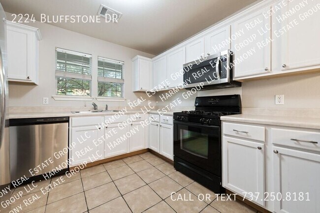 Building Photo - 2224 Bluffstone Dr