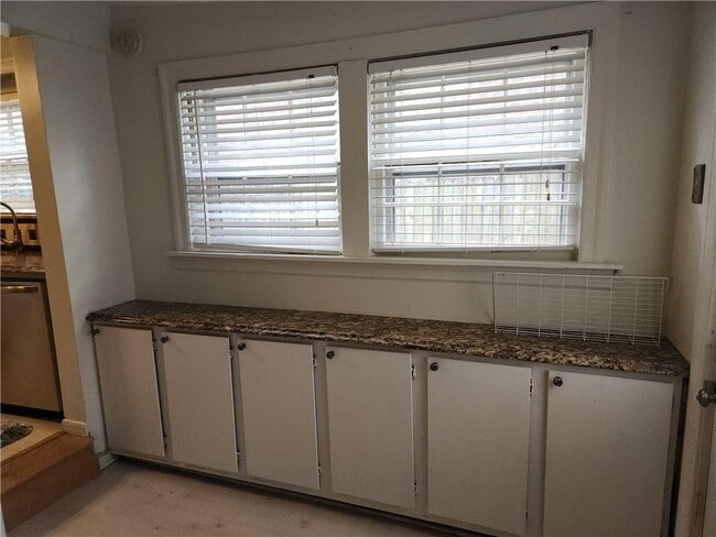 Building Photo - 836 Ponce De Leon Terrace NE