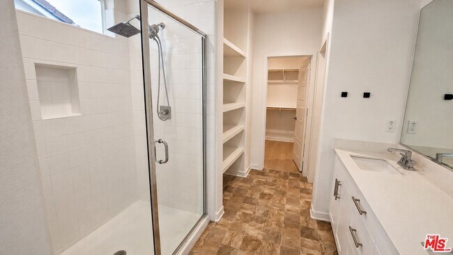 Building Photo - 6972 Calla Lily Dr