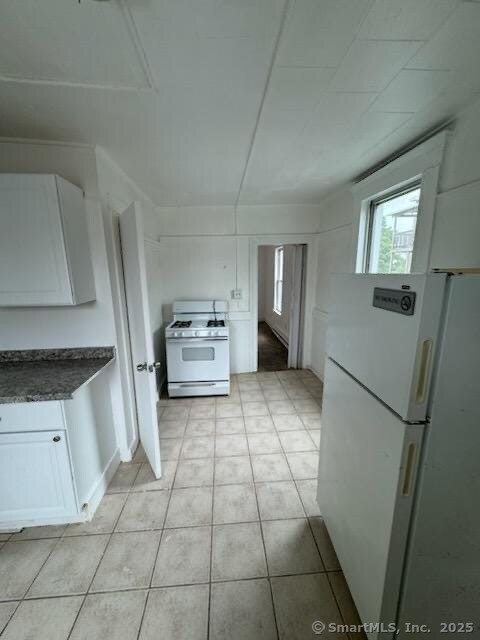 Primary Photo - 229 Helen St