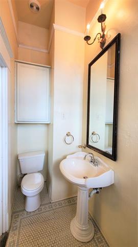 Building Photo - 109 NW 20th St