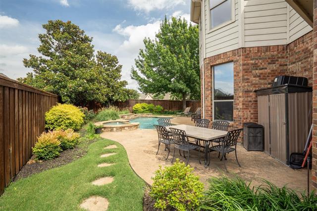 Building Photo - 6032 Sterling Dr