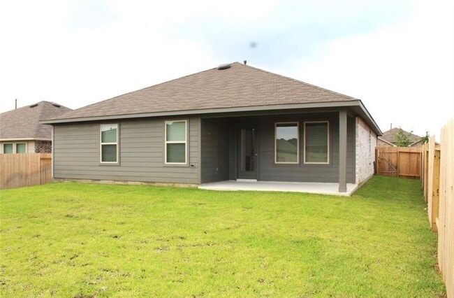 Building Photo - 40643 Creekside Blf Trl