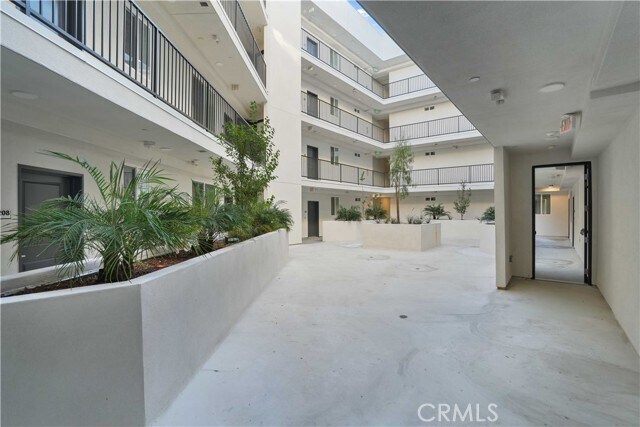 Building Photo - 8750 Sepulveda Blvd